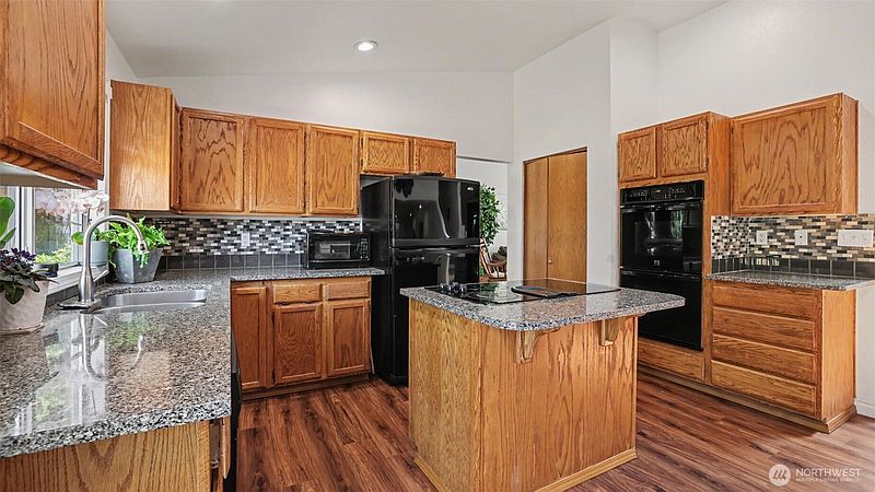 5th image of 15532 156th Court SE