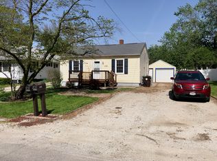172 N Kenwood St, Argenta, IL