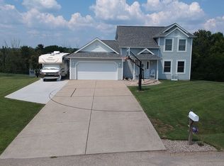 5558 Jandel Dr, Aurora, IN 47001