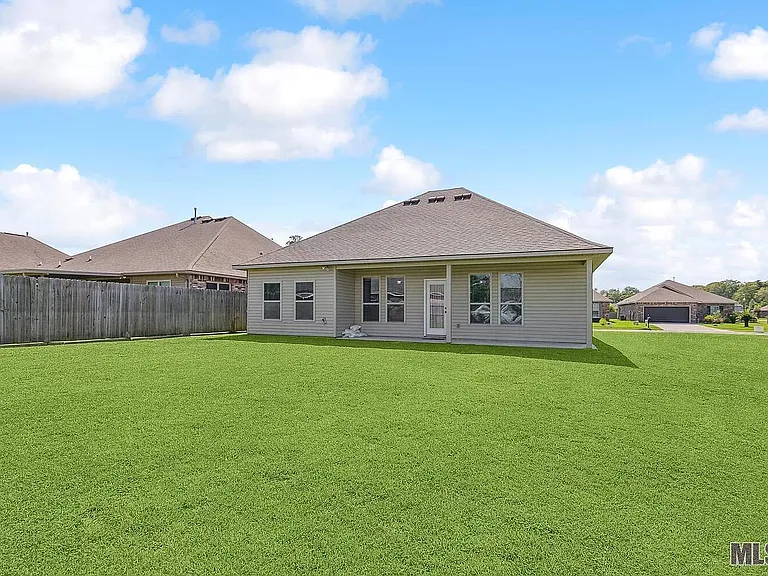 6382 Mallard Crossing Dr — Photo 9