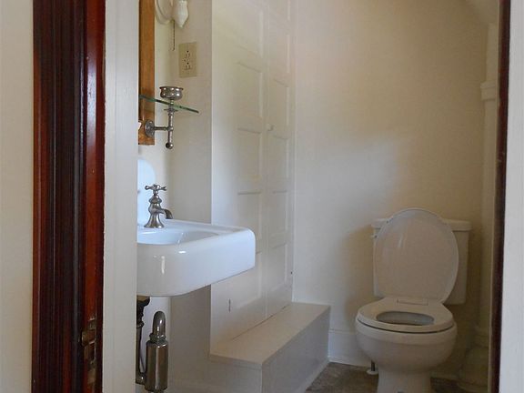 1/2 Bathroom off Master Bedroom