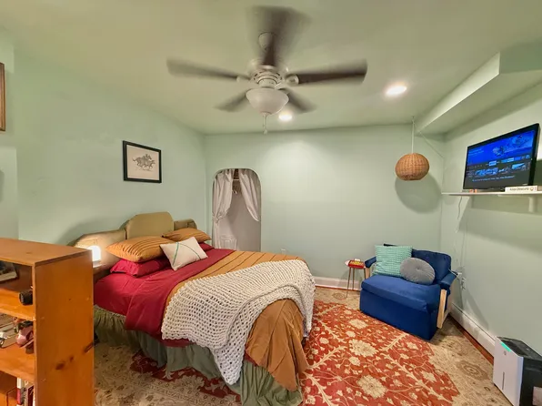 31 Division St, Chelsea, MA 02150