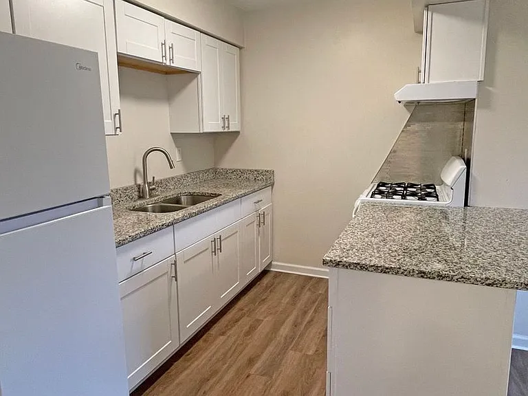 2131 Basswood LN mound, MN 55364 (4-plex) — Photo 6