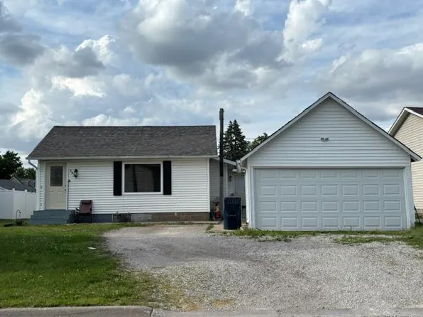 305 E 1st St, Wilton, IA 52778
