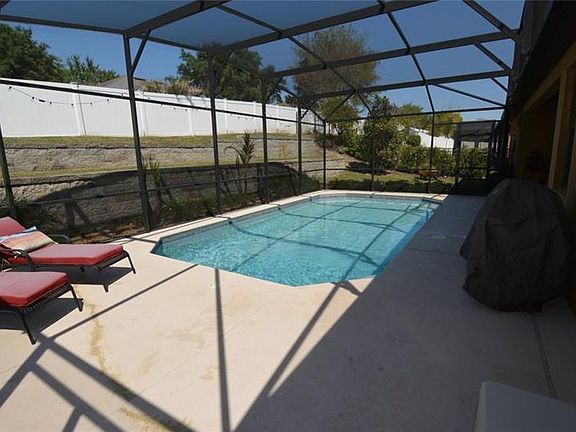 4th image of 10805 Wyandotte Dr