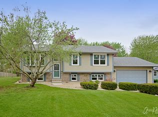 39750 N Pearl St, Antioch, IL 60002