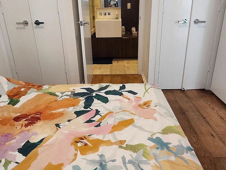 1 Bloor St E #3408 — Photo 6