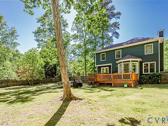 5th image of 5903 Meadowood Ln
