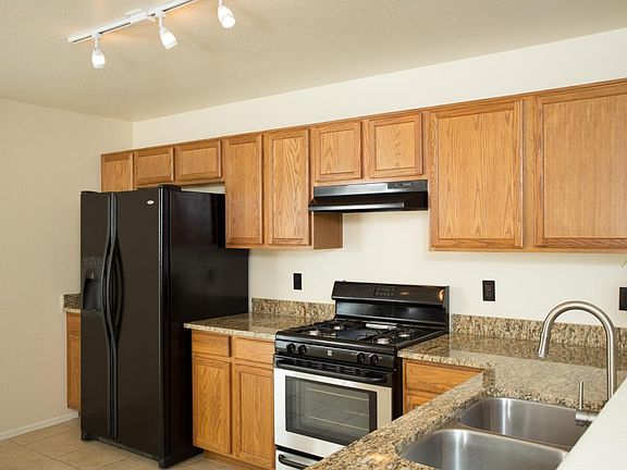 3rd image of 3320 W Calle De Manzanillo