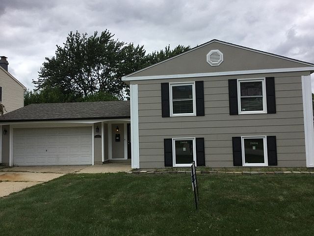 1st image of 130 Vantroba Dr