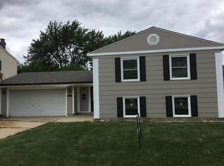 130 Vantroba Dr, Glendale Heights, IL