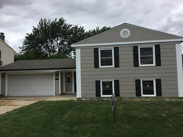130 Vantroba Dr photo 1
