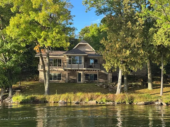 W8076 S Lake Antoine Rd, Iron Mountain, MI 49801