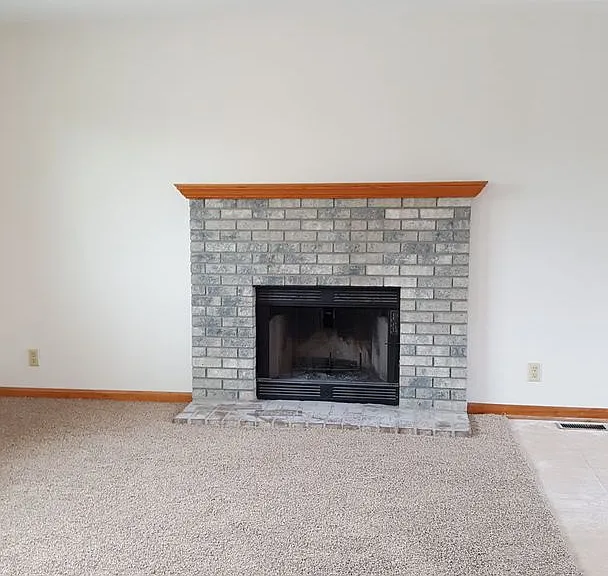 5321 S 80th St — Photo 3