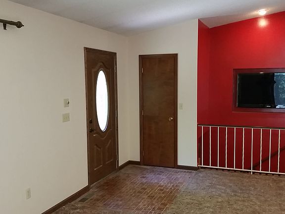 living room/kitchen/dining