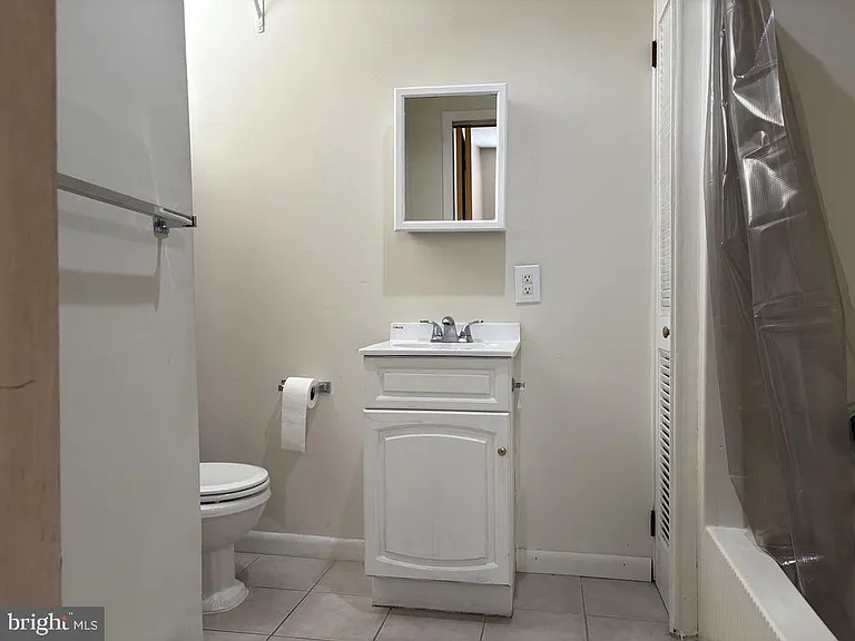 2842 S Iseminger St #1 — Photo 11