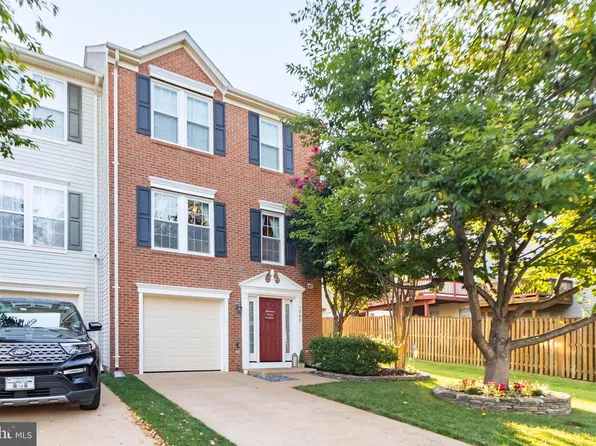 7242 Traphill Way, Gainesville, VA 20155