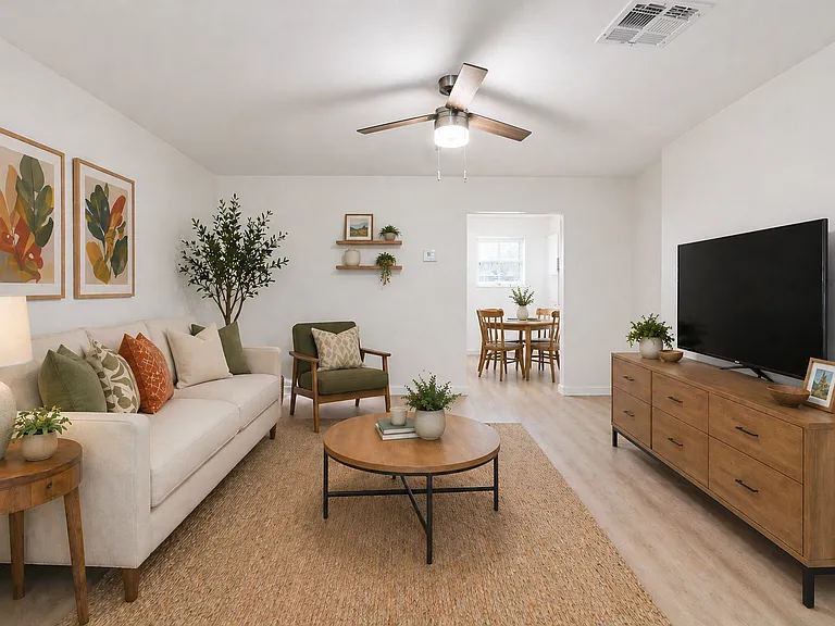 312 E Kinderman Dr #1 — Photo 3