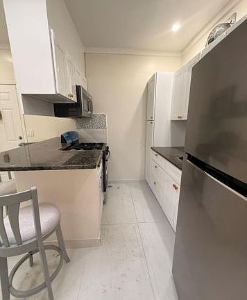 4th image of 14509 Rockaway Blvd