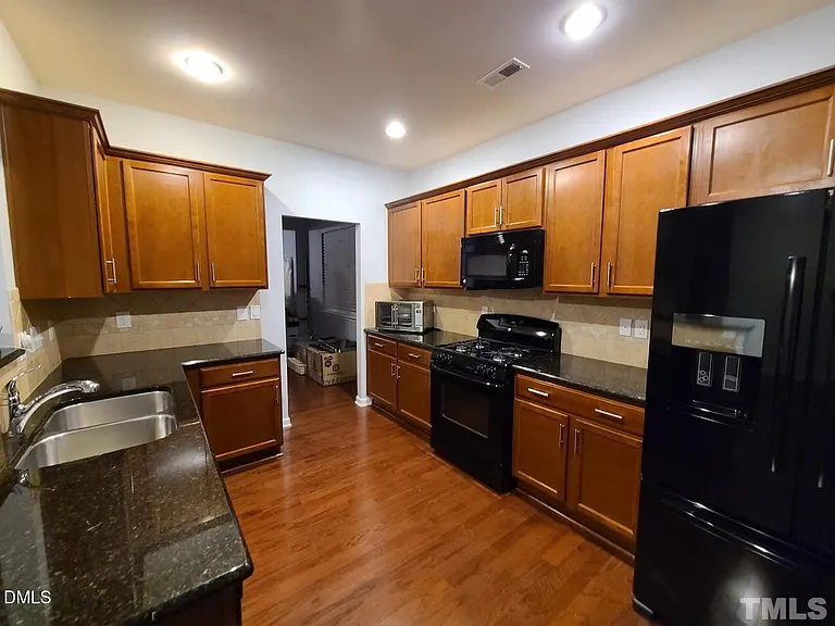 614 Rose Laurel Ct — Photo 6