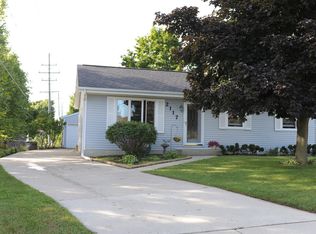 2117 Creek Rd, West Bend, WI 53090