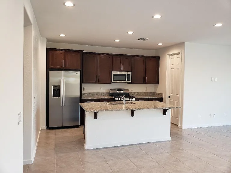 15684 W Jackson St — Photo 3