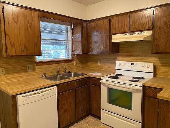 5th image of 114 Cherie Ln #A