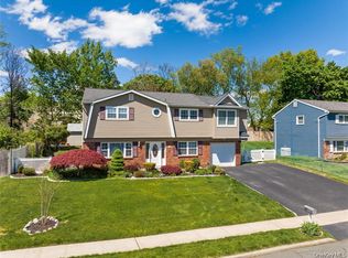 18 Valley Drive, Nanuet, NY 10954