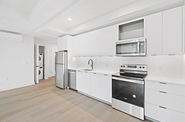 Rented by REAL New York | media 31