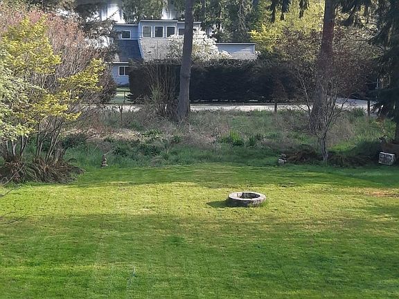 4th image of 10676 E Lake Joy Dr NE