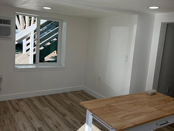 2nd image of 1418 B St #D