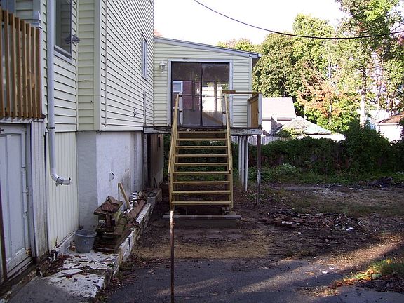 3rd image of 91 Woodland Ave #1