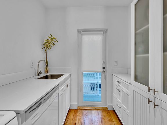 4th image of 745 13th St #99