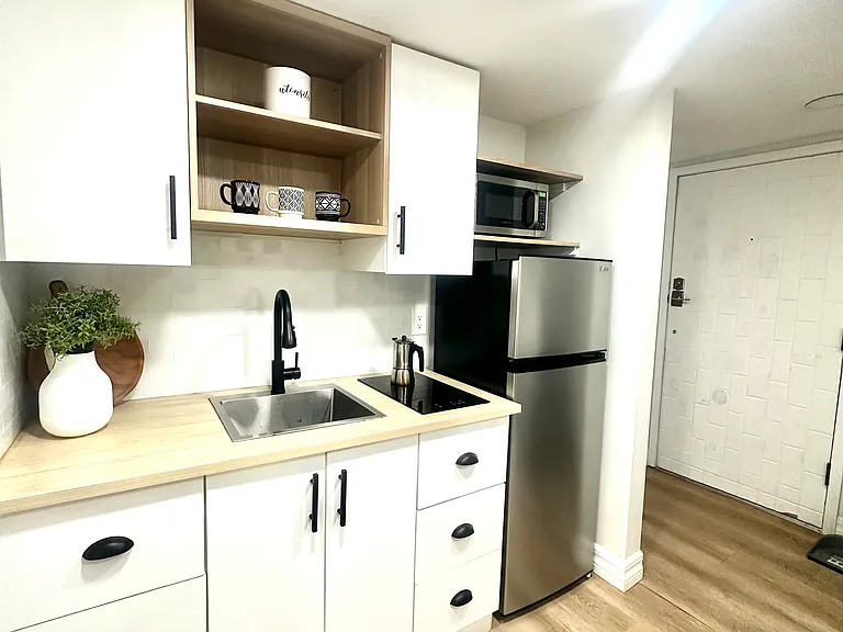 707 Olde Camelot Cir — Photo 19