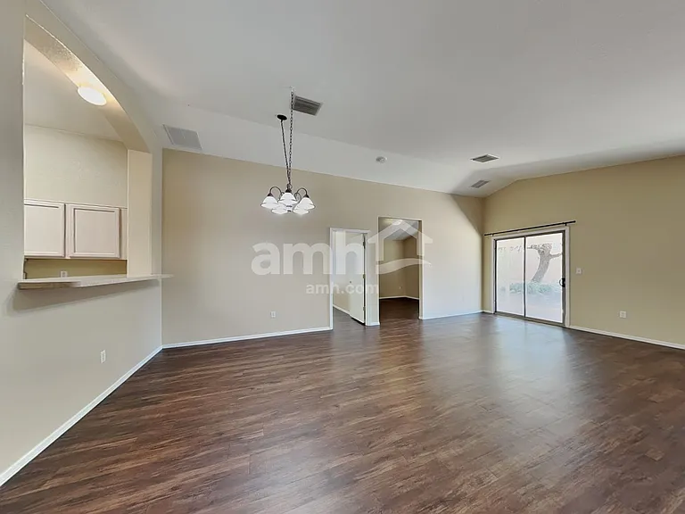 2435 W Waterway Pl — Photo 6