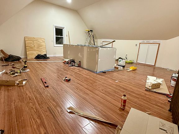 4th image of 50 Elgin Rd Floor 2