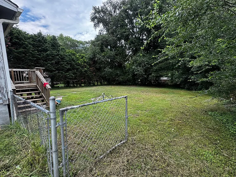 1004 Fallston Rd — Photo 2