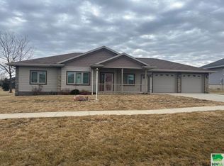305 Brookside Dr, Kingsley, IA 51028