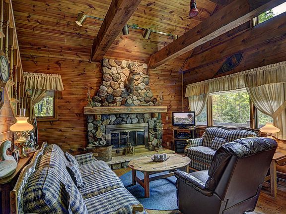 3rd image of 2812 E Tuttle Ln #E