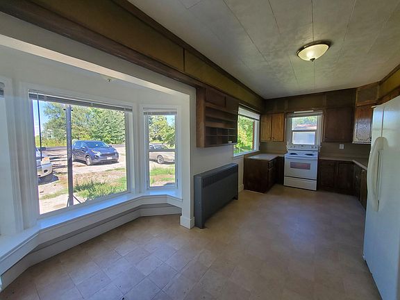 4th image of 711 E 1550 N APT 1