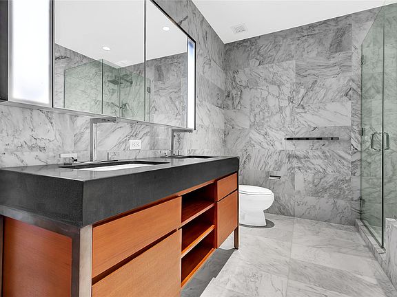 4th image of 75 Wall St APT 38C