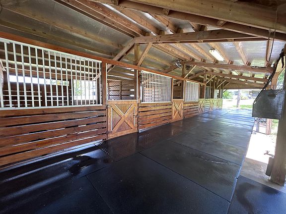 4th image of 11176 Ira Lane