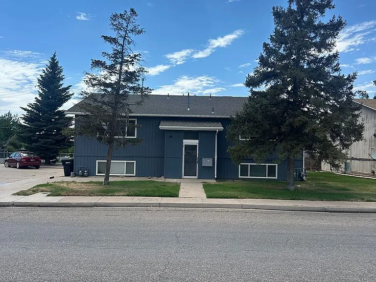 411 N 800 W — Photo 1