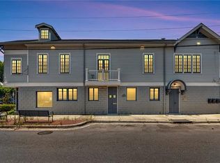 8504 Oak St, New Orleans, LA 70118