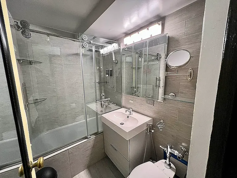 320 E 42nd St #1215 — Photo 3