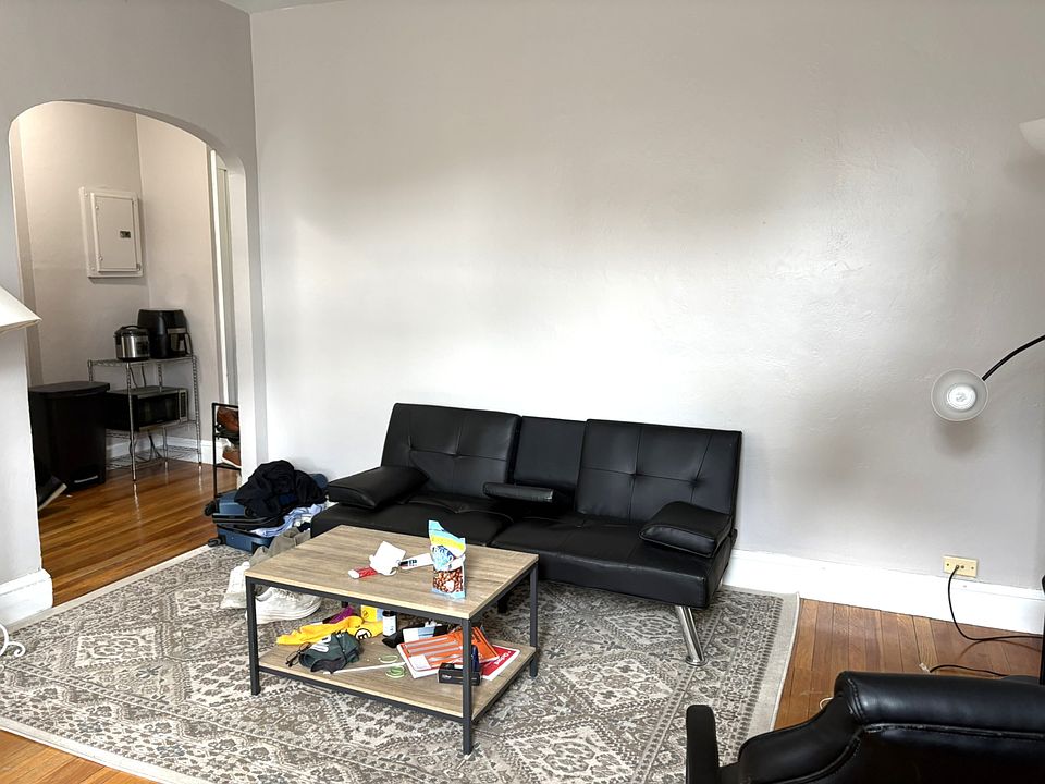 1st image of 23 Lanark Rd