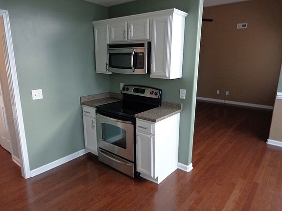 3rd image of 3340 Melissa Ln