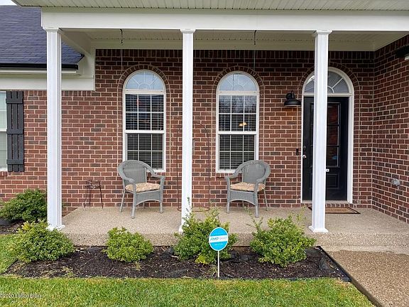 3rd image of 158 Teal Ct