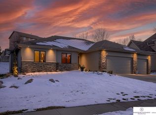 18211 Ontario St, Omaha, NE 68130