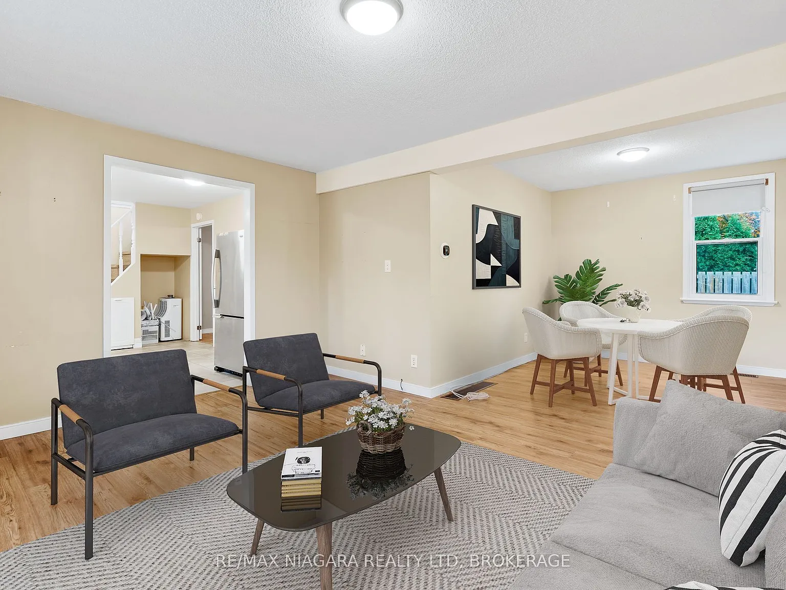 2 bed, $2,690 — Photo 4